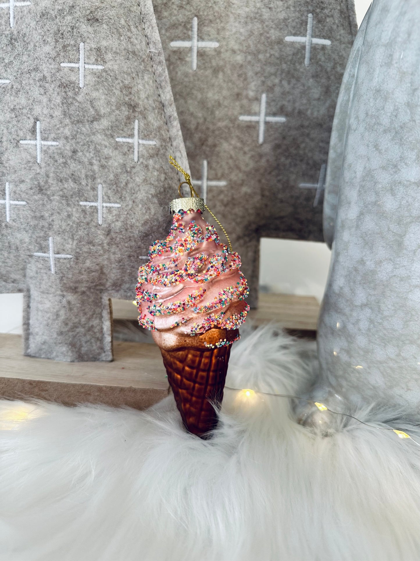 Kersthanger Ice Cream